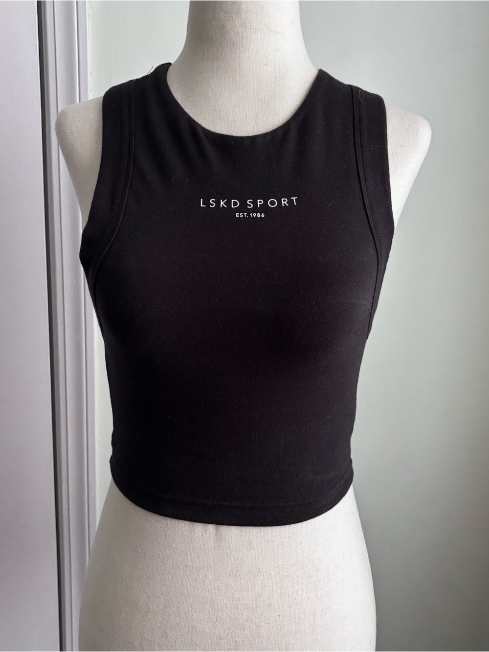 Lskd Sport Women's Black Crop Tank size S fitted